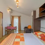 Appartamento With Parking Space - 16768 Vir