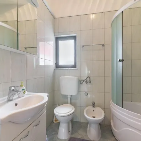 Apartment With Parking Space - 16768