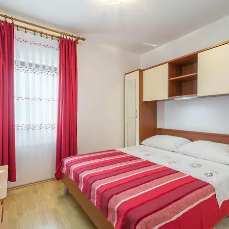 Apartment With Parking Space - 16768 *