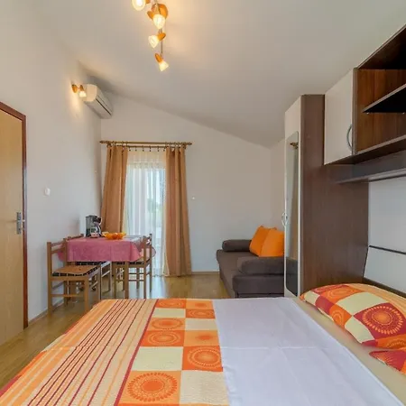 Apartment With Parking Space - 16768 Vir